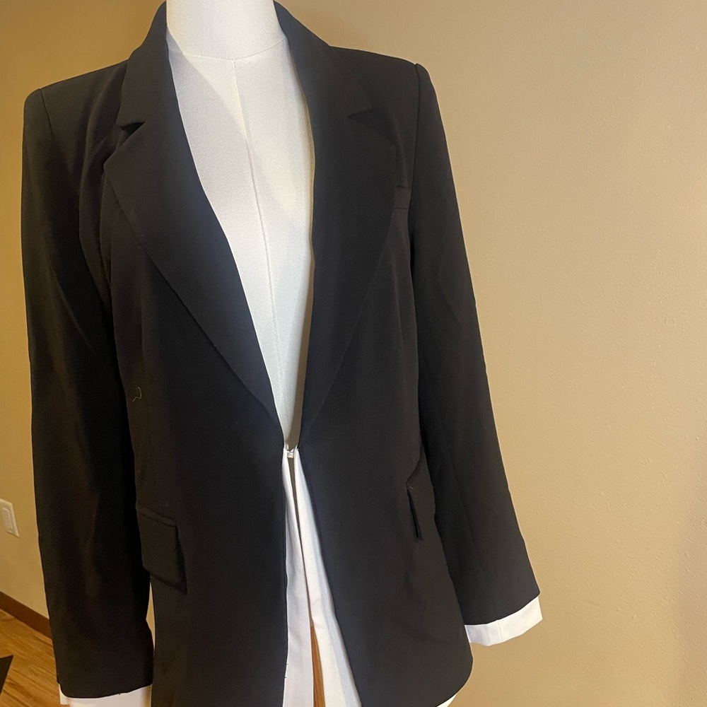 Halogen Black Blazer with White Accents